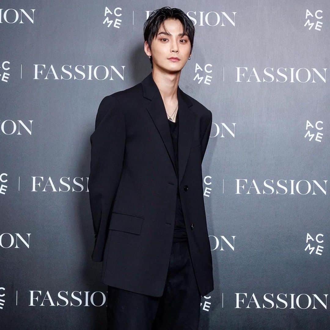 キム・ヒョングォンのインスタグラム：「@fassionmag @acme.taipei @kimptondaanhotel」