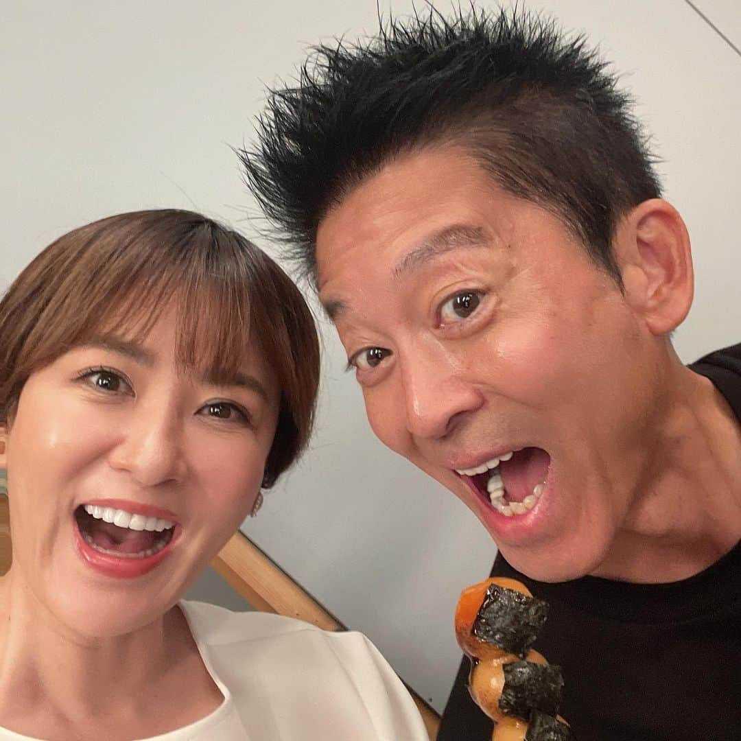 鈴木砂羽さんのインスタグラム写真 - (鈴木砂羽Instagram)「今夜21時からは‼️  『相棒season22  初回拡大スペシャル』‼️  今期も‼️  よろしくお頼もうしますん‼ 🐢🐢🐢  #相棒season22  #相棒 #aibou #テレビ朝日系 #杉下右京 #伊丹憲一 #芹沢慶二 #出雲麗音 #亀山夫妻 #亀山薫 #亀山美和子 #亀子　♡」10月18日 20時18分 - bombon_sawa