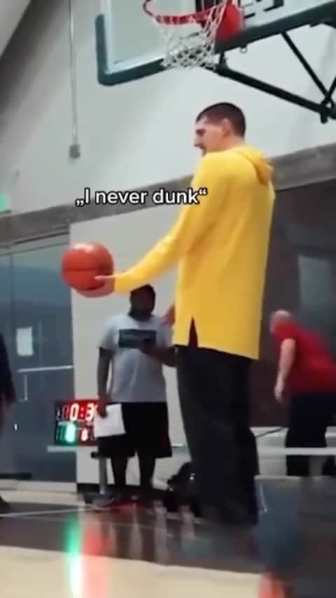 FIBAのインスタグラム：「This never gets old 😂」