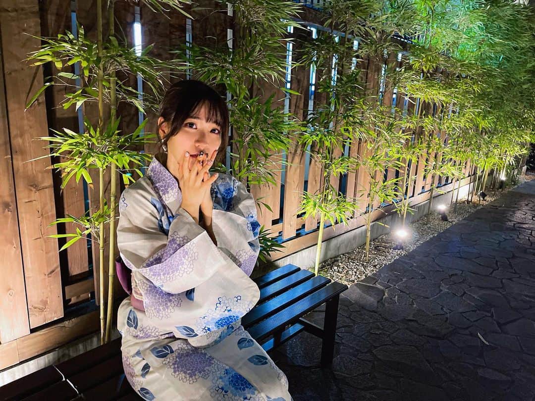安齋由香里さんのインスタグラム写真 - (安齋由香里Instagram)「2023/10/18 Xの写真と少し被るけど せっかく利冴が沢山撮ってくれたので浴衣の写真です。 自撮りも少しだけ。  あっという間に夏が過ぎましたね。 今年もあと2ヶ月。 将来の自分のためになる2ヶ月にしたいな。  数年ぶりに自分の浴衣着れて嬉しかった！ 来年また着れるといいな。」10月18日 20時25分 - yukari_anzai_1231