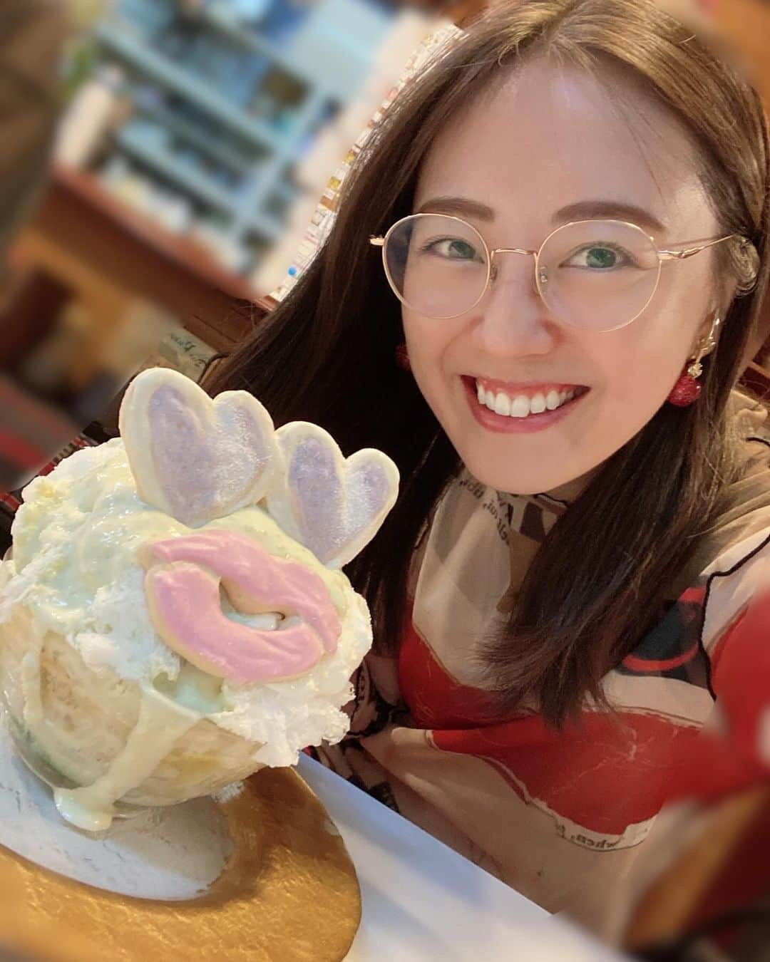 沢井美優さんのインスタグラム写真 - (沢井美優Instagram)「私は幸せものだぁ💛  でももっと幸せになるんだぁ！！😍  このかき氷と同じ表情してるかも💋  #沢井はかき氷です #🍧  #かき氷 #かき氷大好き  #かき氷は人を幸せにする #🧡　 　 #笑顔溢れる毎日を  #明日もきっと素敵な一日 #🍀」10月18日 20時34分 - sawai_miyuu