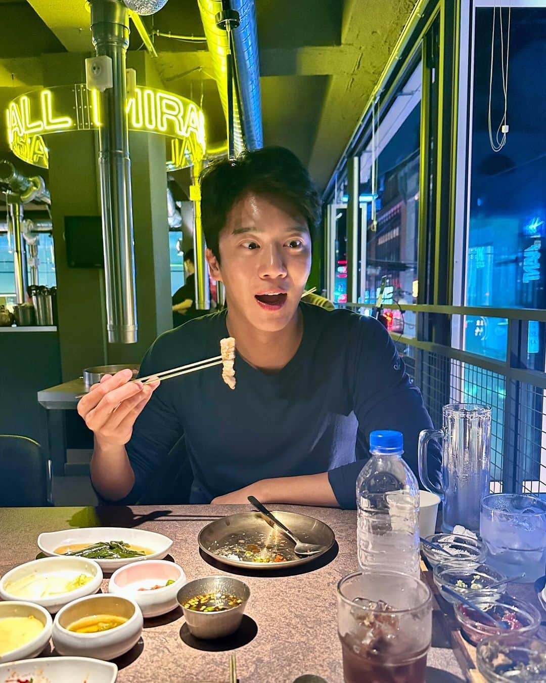 ハ・ソクジンさんのインスタグラム写真 - (ハ・ソクジンInstagram)「🥩🍖😋」10月18日 20時46分 - haseokjin