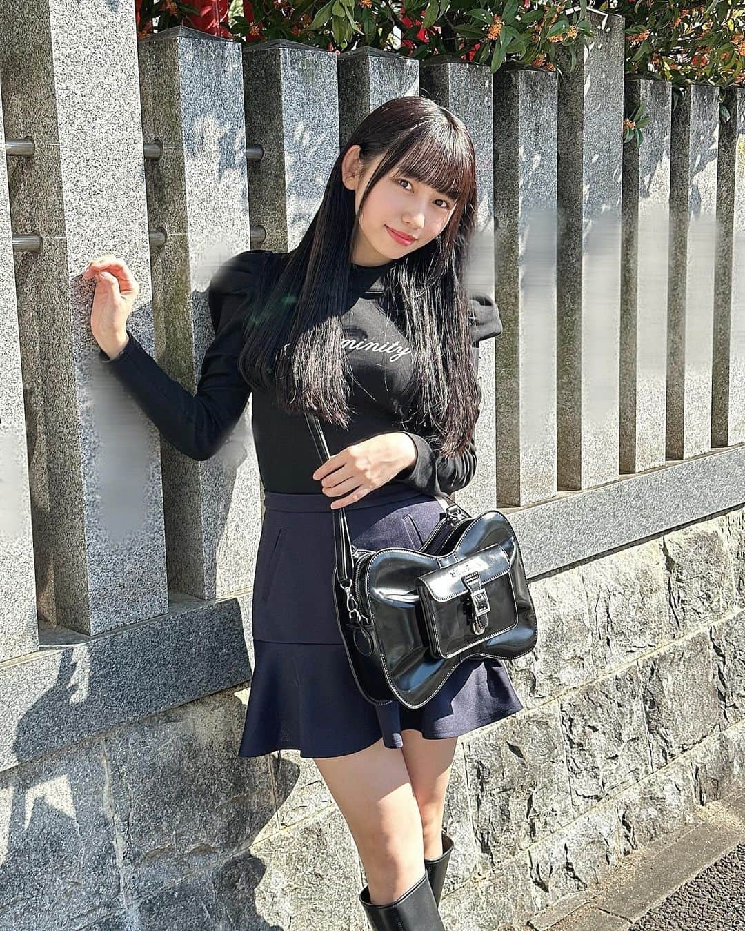 のインスタグラム：「私服もどうですか？ ⁡ ⁡ #instagood  #instpic #instlaike #model  #me #japanesegirl #japaneseidol #l4 #l4l #kawaii #kawaiigirl #黒髪 #黒髪ストレート #暗髪 #自撮り #自拍 #粉我 #拍攝  #좋아요환영 #自撮り女子 #インフルエンサー #selfie #followｍe #グラビア #グラビアモデル #グラビアアイドル #ミニスカ #秋コーデ #水着 #ビキニ」