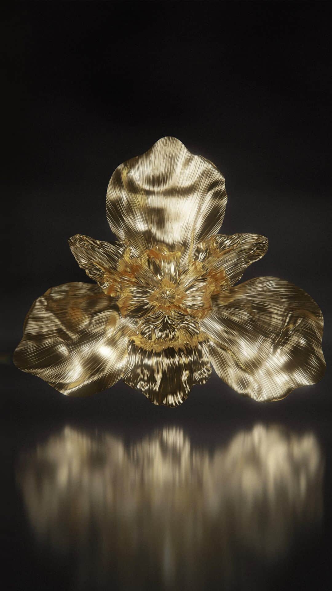 のインスタグラム：「The 1931 Golden Orchid. #MadeofMakers _  Brendi Wedinger @brendilw _ Exclusively imagined for Jaeger-LeCoultre, the 1931 Golden Orchid represents a sculptural visual reality. To develop this art piece, Brendi Wedinger based her creation on contrasting notions, playing with the opposition between the organic softness of Nature and the cold solidity of metal, the digital and the physical, the ephemeral and the static.  _  #JaegerLeCoultre #MadeofMakers #BrendiWedinger」