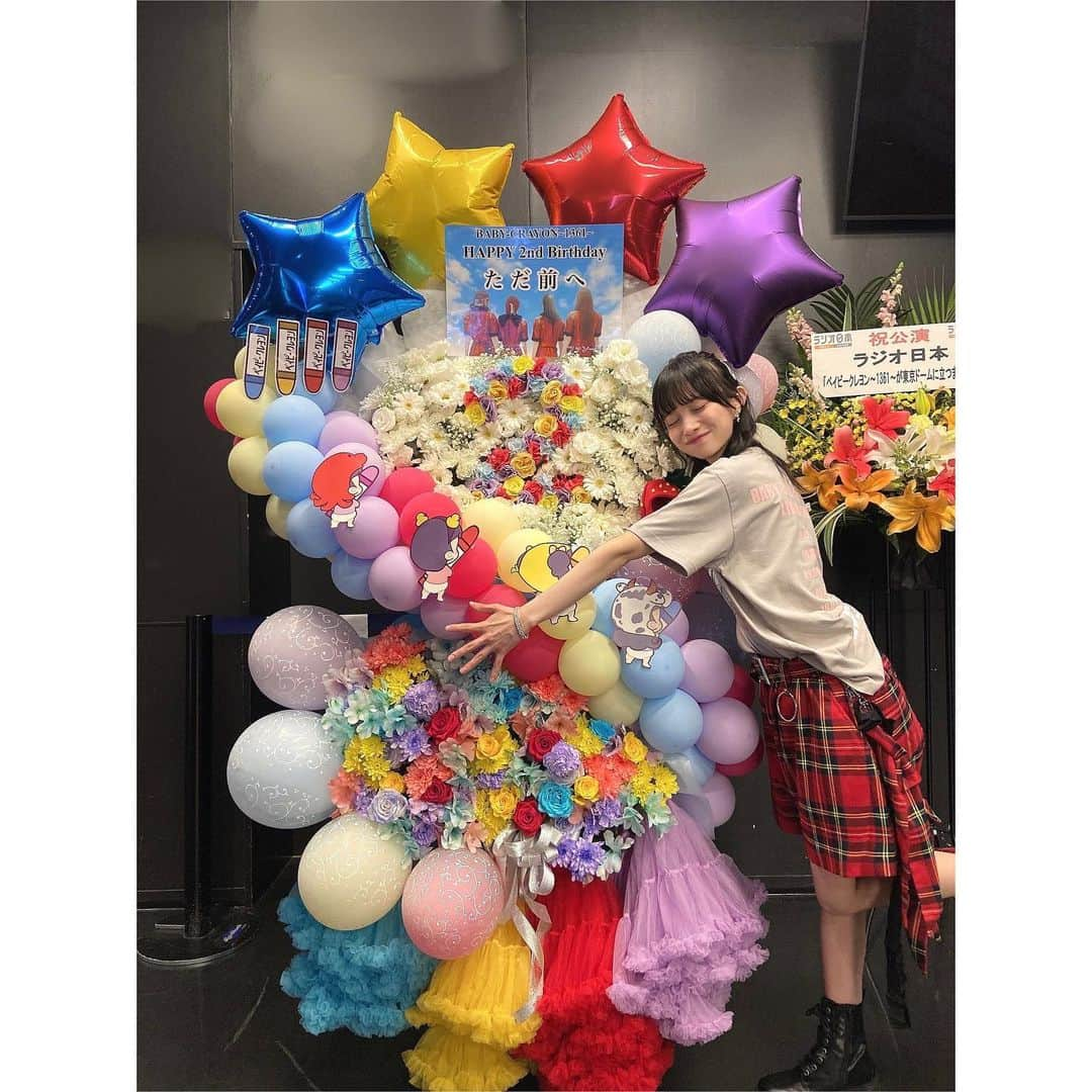 桜木ことさんのインスタグラム写真 - (桜木ことInstagram)「全国ツアーファイナル👶🏻✈️ 2周年ワンマンライブ『Clap ただ前へ』 @ ZeppHaneda ⁡ ⁡ この2年間何があっても前を向いてメンバーと進み続けた！ 3年目もベビチルダーのみんながいるから大丈夫☺︎ ⁡ トークイベントも楽しかった🤭💐 これからもよろしくね🖍️」10月18日 21時14分 - koto_sakuragi