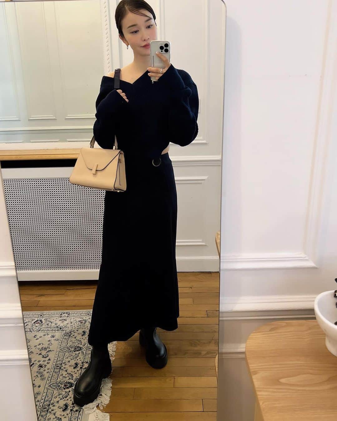 都築理沙のインスタグラム：「最近🍂  秋の服をまとめて載せようと思っていたら一足飛びに冬が来たので、枚数少なめです😙」
