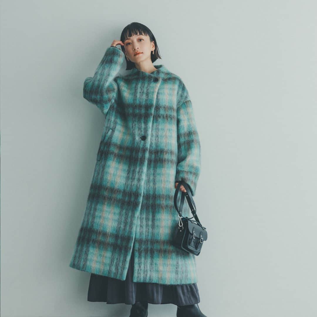 エリオポールのインスタグラム：「お洒落をしてお出かけをしたいムードが盛り上がっているこの冬は、デザイン性のあるコートに注目が集まっています。 モデルの高山都さんと、スタイリストの福田麻琴さんがタッグを組んで、お届けしているスペシャルコンテンツの第３弾は、コート特集。 抜群のセンスが光る高山都さんと一緒に、今年のコート選びについてお届けします。  #HELIOPOLE  #エリオポール @heliopole_official  @makoto087 #福田麻琴さん @miyare38 #高山都さん」