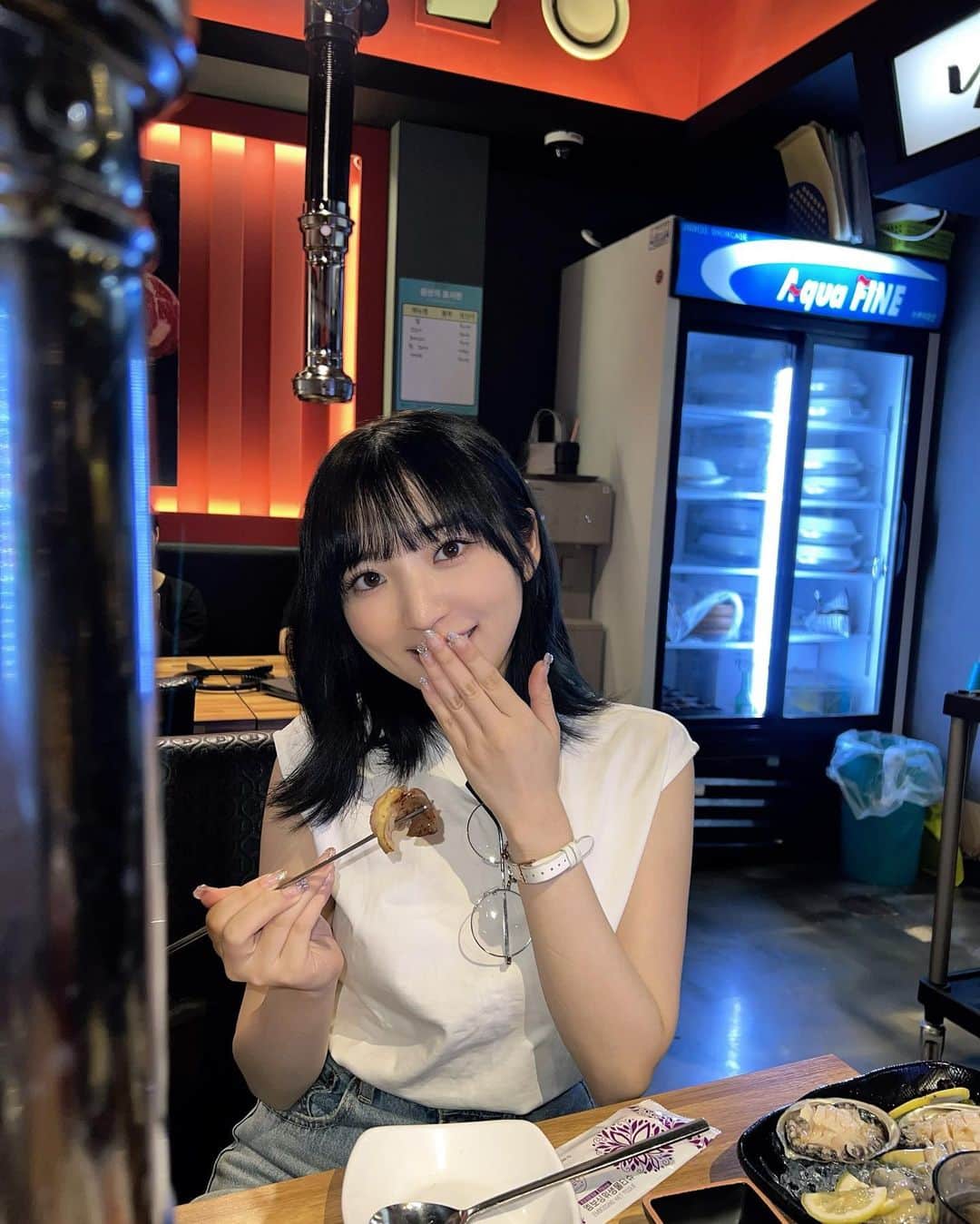 豊田萌絵のインスタグラム：「載せ忘れてた夏の思い出👼🫶🏻  お友達のみさおとかなかなと韓国旅行行った時の🤍 何歳になっても大切なお友達が増えていく☺️ 幸せな事だね🫶🏻  #帰りパスポート無くしかけた #今年一焦った」