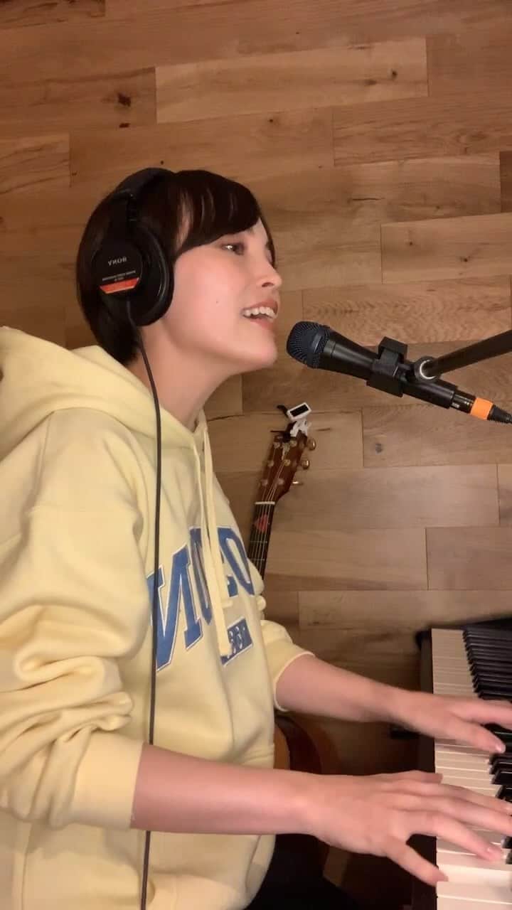 井手綾香のインスタグラム：「11月4日(土) 宮崎ワンマンライブ、 是非是非来てください✨」