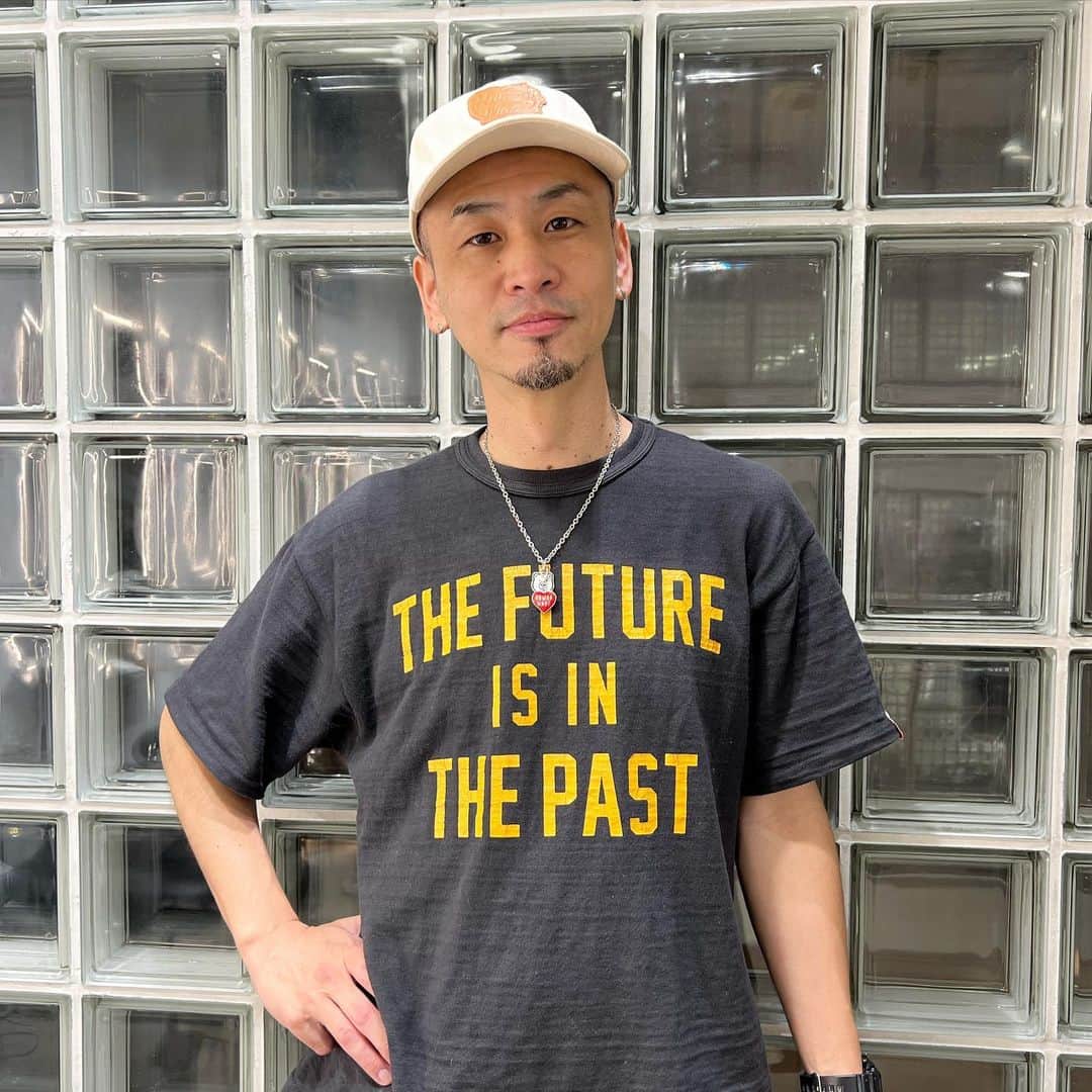 SHIMA原宿店のインスタグラム：「SHIMA HARAJUKU／スタイリスト  ☑️草間 智士 @kusamac   SHIMA在籍28年 得意なヘアスタイルは 重めボブ〜ショートボブ•ショート•メンズです。 お客様1人1人髪質に合わせて、普段自分でスタイリングしやすいカットを提供したいと心がけています♪  ご予約は ☑️SHIMA HARAJUKUまたは @kusamac のInstagram 📞お電話（03-3470-3855）にて承っております✨ ※ショート〜ロング、メンズカットまでお受けできます  #SHIMA #shimaharajuku」