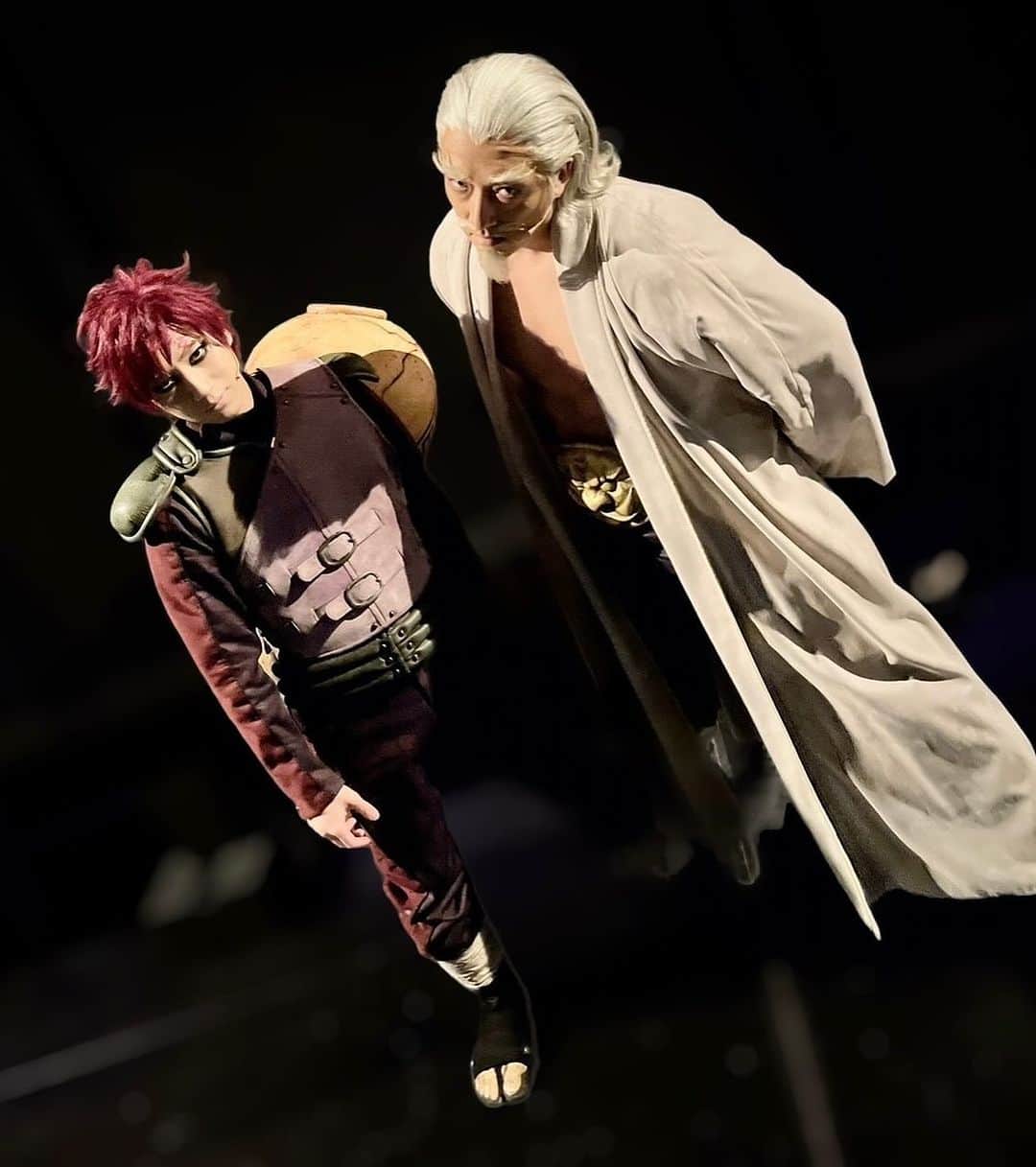 北村圭吾のインスタグラム：「#舞台NARUTO  神戸公演初日、御来場ありがとうございました！ 劇場も変わり、距離も近く一体感を感じる素敵な劇場で 公演出来て幸せです！ 初日もスタンディングオベーション 本当にありがとうございます✨ 明日は昼公演‼️ また劇場でお待ちしております🍥 本日は風影我愛羅の健ちゃんと！ #舞台NARUTO #NARUTO #我愛羅 #エー」