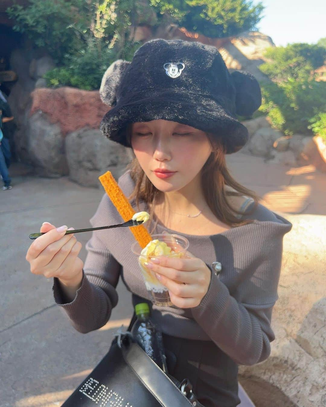 宮崎美穂さんのインスタグラム写真 - (宮崎美穂Instagram)「🫧🏰💭  #TDL #東京ディズニーランド #ディズニーランド #ディズニーグルメ #ディズニーコーデ #ディズニーハロウィン #도쿄여행 #도쿄디즈니랜드」10月18日 21時42分 - myaostagram_380