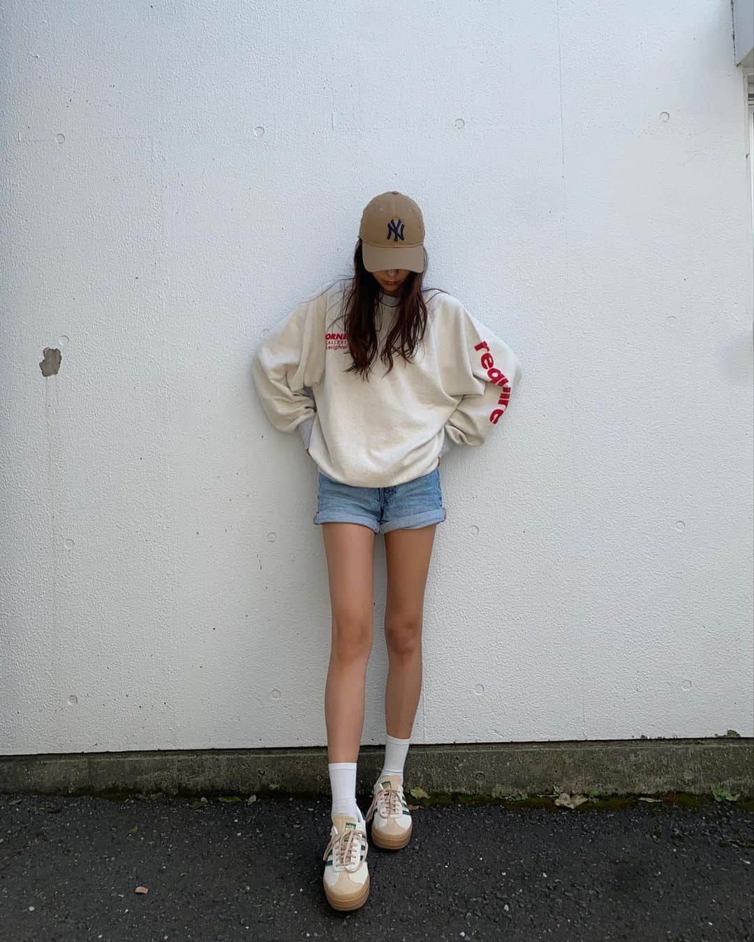 石井エミリーさんのインスタグラム写真 - (石井エミリーInstagram)「🍂👟 ️ tops @ungrid_official pants ...