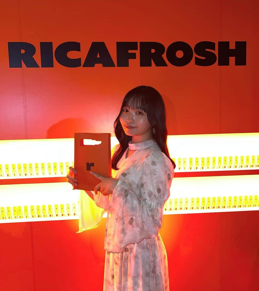 渡邊美華さんのインスタグラム写真 - (渡邊美華Instagram)「@ricafrosh.official ❤️ RICAFROSHさんのレセプションパーティに招待して頂きお邪魔させて頂きました〜！ リップに刻印もしてもらった＾＾ 素敵な空間でした🫖  #ricafrosh #リカフロッシュ #pr #RICAFROSH」10月18日 21時57分 - mika_watanabe1215