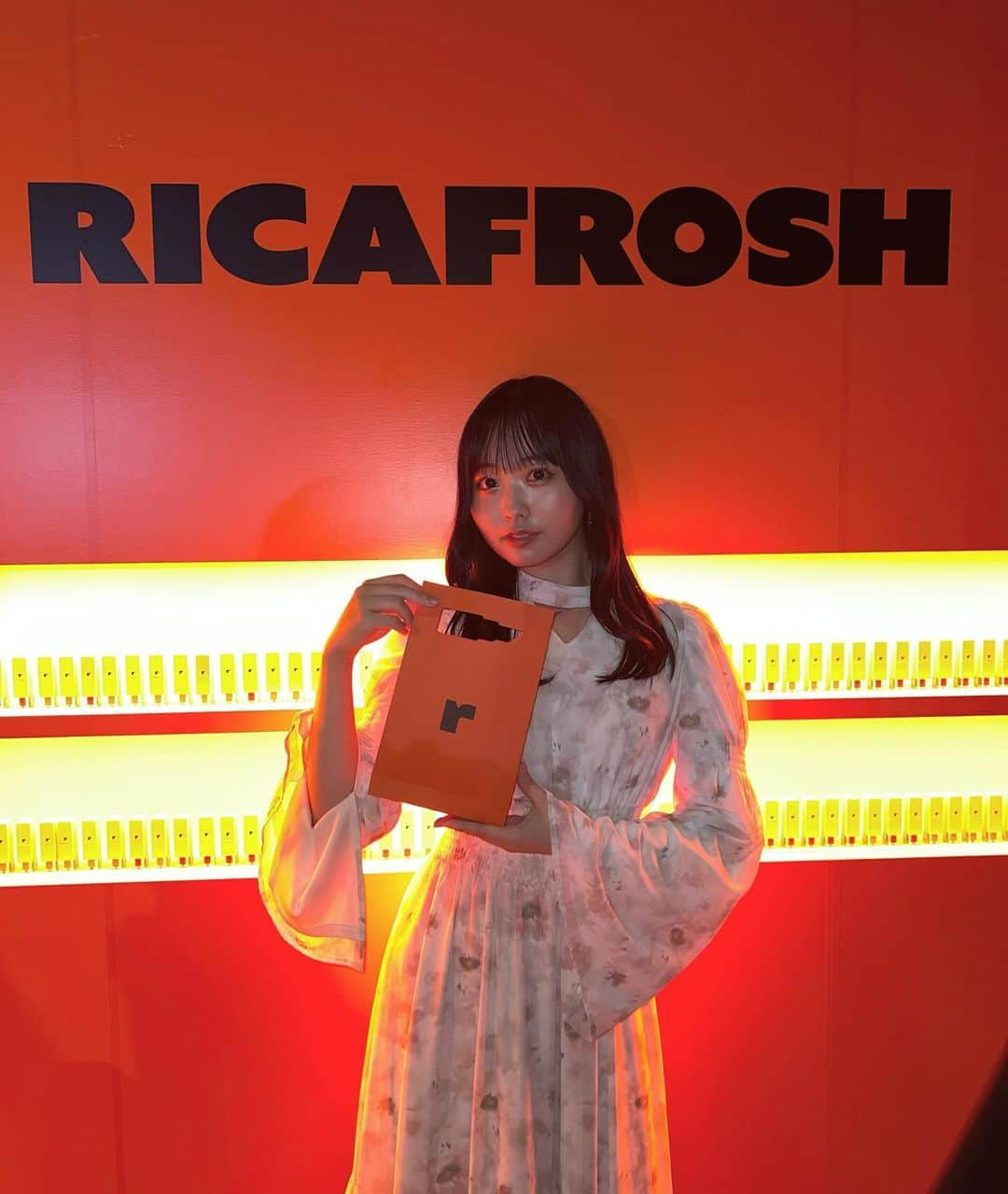 渡邊美華さんのインスタグラム写真 - (渡邊美華Instagram)「@ricafrosh.official ❤️ RICAFROSHさんのレセプションパーティに招待して頂きお邪魔させて頂きました〜！ リップに刻印もしてもらった＾＾ 素敵な空間でした🫖  #ricafrosh #リカフロッシュ #pr #RICAFROSH」10月18日 21時57分 - mika_watanabe1215