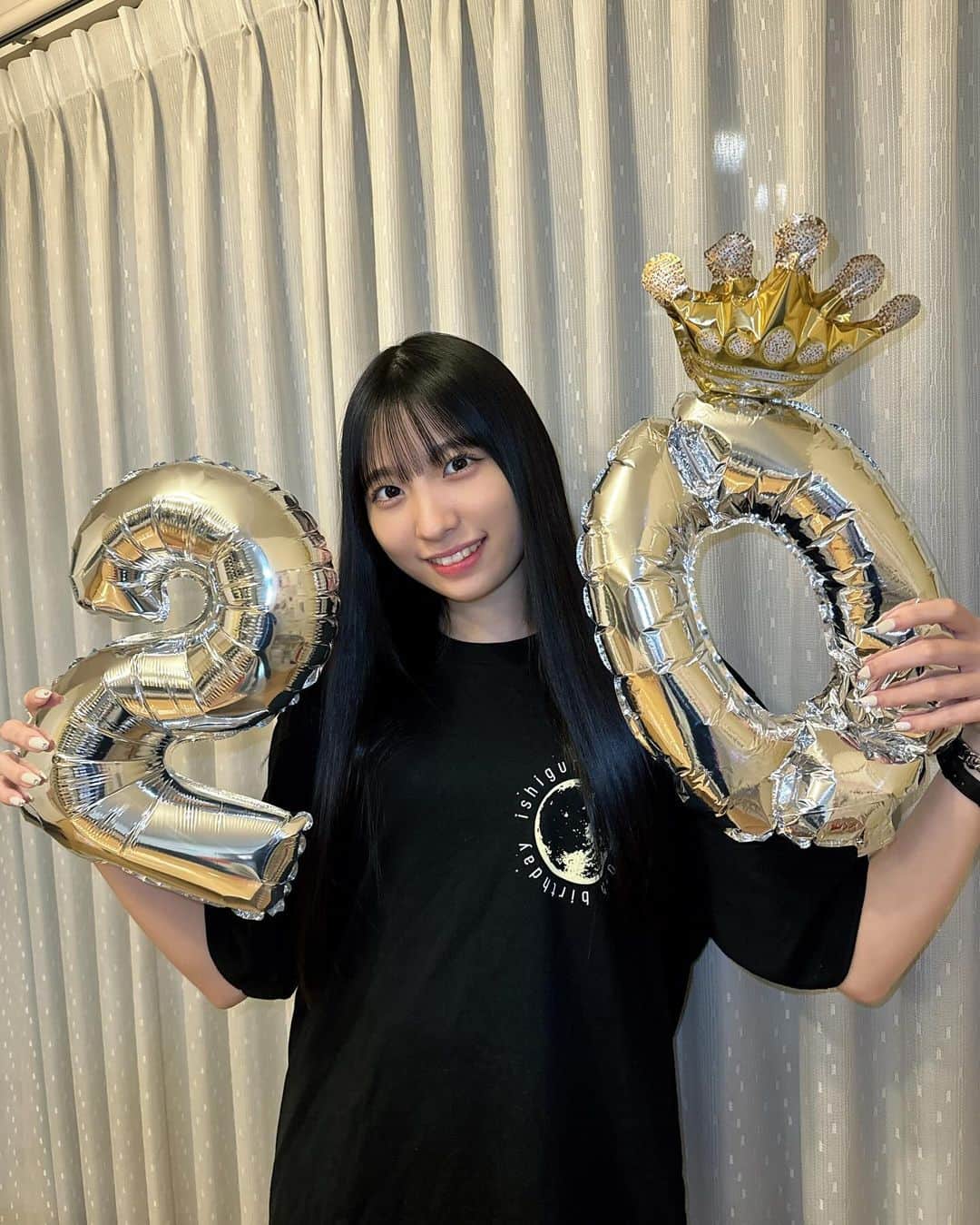 石黒友月さんのインスタグラム写真 - (石黒友月Instagram)「⁡ ⁡ 20歳になりました✧︎ ⁡ アイドルとして20歳を迎えられたこと､ 本当に嬉しいです ⁡ まだまだこの先もずっと成長していく姿を 見守っててね＾＾ ⁡ ハタチ楽しみます👑💞」10月18日 21時54分 - yuduyu1011