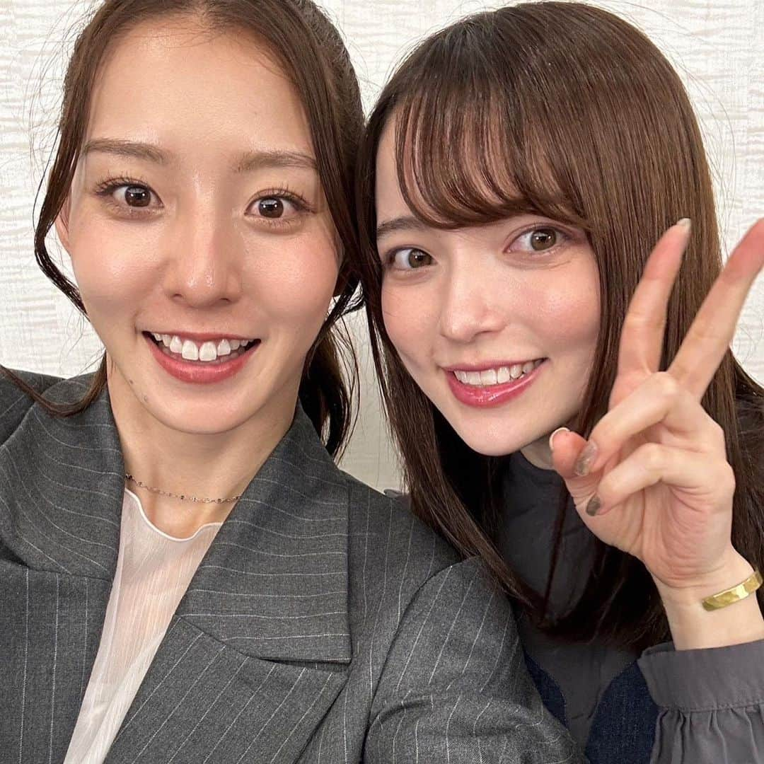 宮原華音のインスタグラム：「週プレオンラインサイン会 ありがとうございました🫣✨  たくさんの方にご購入いただき 本当に幸せです！ 大好きなありちゃんと楽しみながら 愛を込めてサイン書かせてもらいました😊  まだまだ発売中ですので 雑誌もデジタル写真集も チェックよろしくお願いします🤍  #週プレ #週刊プレイボーイ #仮面ライダーガッチャード #kamenrider #冥黒の三姉妹 #クロトー #ラケシス #ビール」