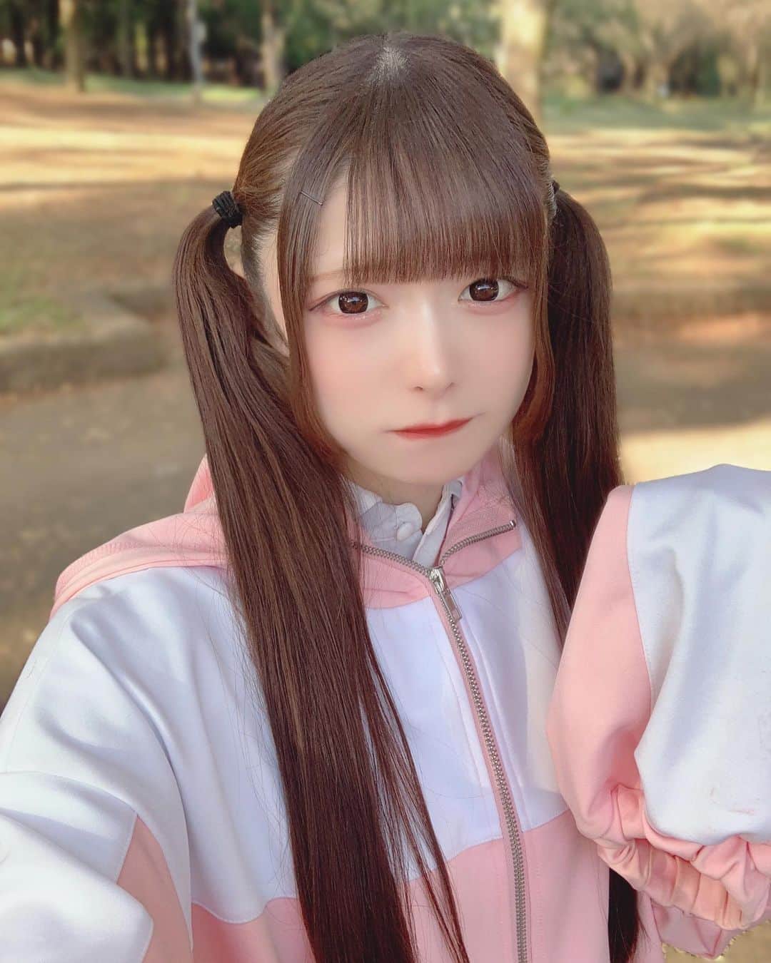 ゆまさんのインスタグラム写真 - (ゆまInstagram)「。 。 今日どこまで歩く？ 。 。 。 #photooftheday #instagood #nofilter #tbt #igers #picoftheday #love #nature #swag #lifeisgood #caseofthemondays #instapic #instadaily #selfie #instamood #bestoftheday #funny #beauty #likeforlike #like4like #follow4follow #followforfollow #f4f #ゆまちゃんねる #youtube #アイドル #インナーカラー」10月18日 22時07分 - yumananoda