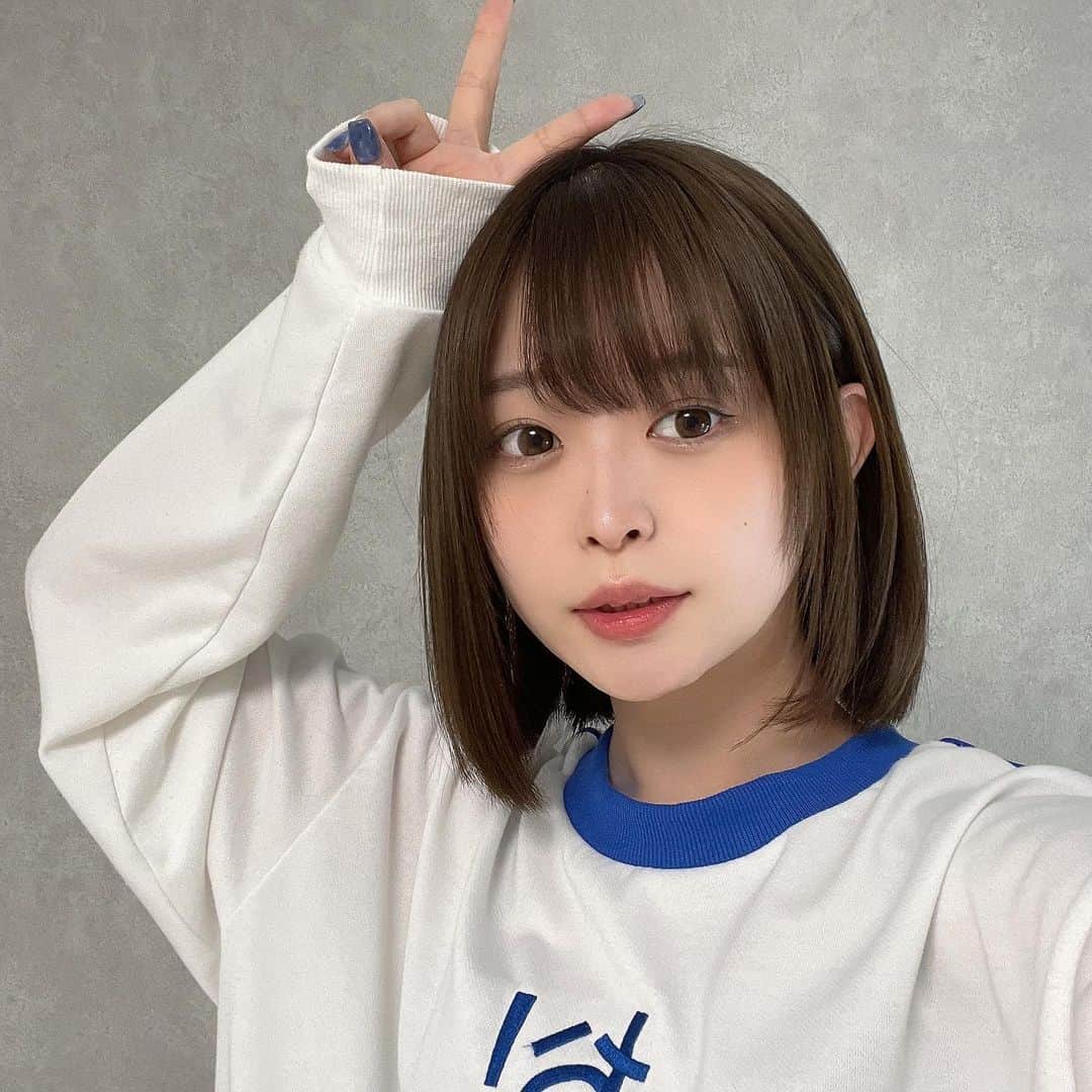 なこさんのインスタグラム写真 - (なこInstagram)「今日のメイク盛れた🫧🤍 tiktokにメイク動画載せたから見て見てねん·͜ ...