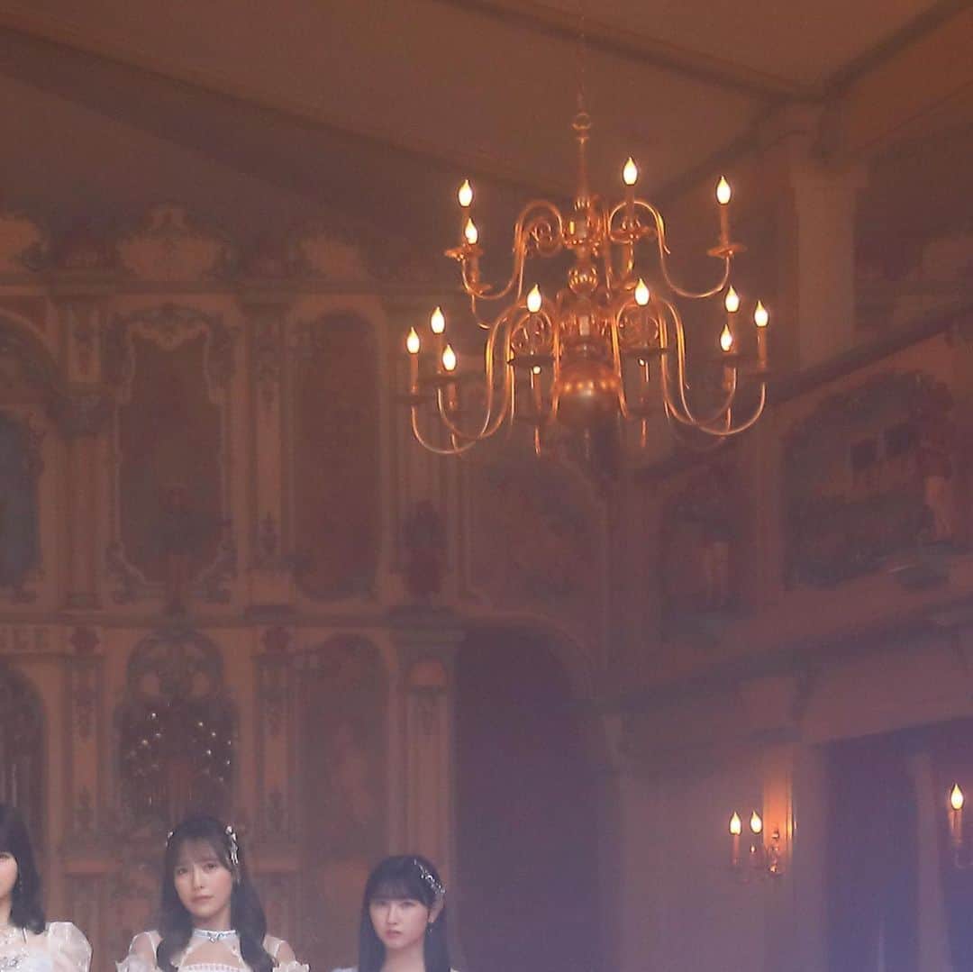 =LOVEのインスタグラム：「=LOVE 15th Single 「#ラストノートしか知らない」 アートワーク公開❄️  #イコラブ #イコールラブ」