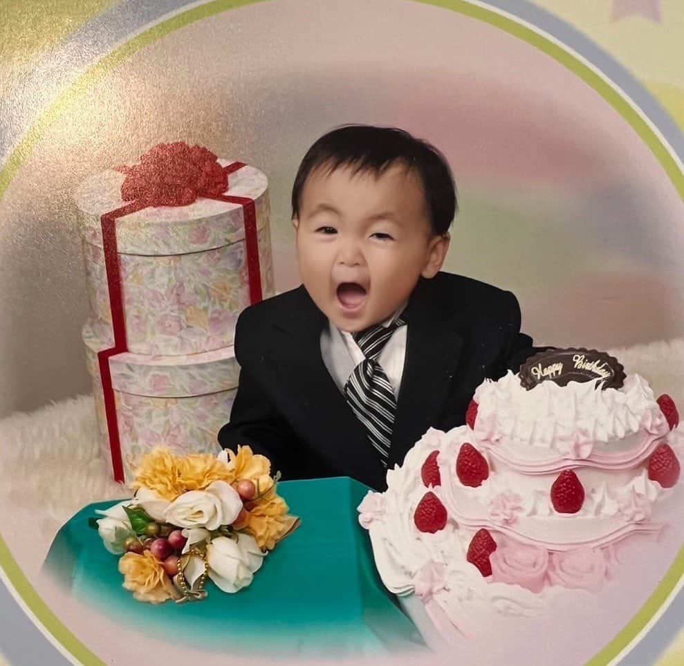 DXTEENのインスタグラム：「今回DXTEENになって初めての誕生日で今まで生きた中で1番たくさんの人にお祝いして貰えて本当にしあわせでした！！😆 僕のために、可愛いケーキとか誕生日広告を出してくれたり、本当NICOのみんなに感謝しています！🫶🏻 これからもよろしくねっ❕💜  #DXTEEN #DXTN #田中笑太郎 #TANAKASHOTARO」