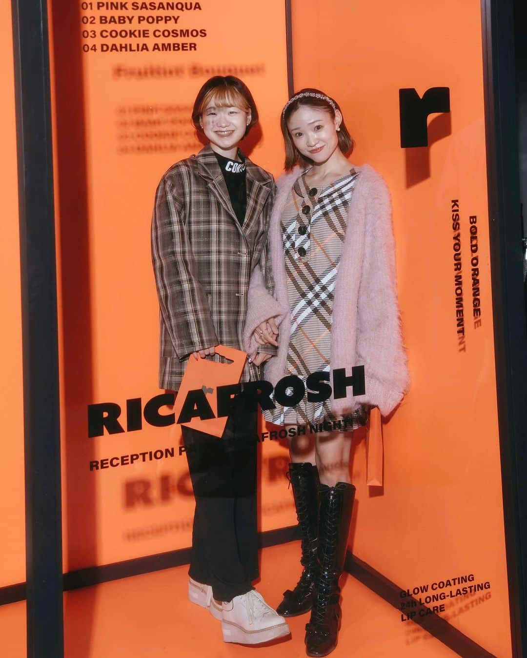 井田彩花のインスタグラム：「@ricafrosh.official 🎃🧡🖤  #ricafrosh #リカフロッシュ #古川優香 ちゃん💄 #リップティント #リップ」