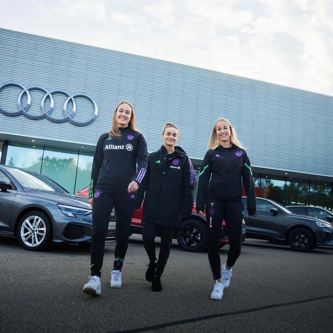 Lina Magullのインスタグラム：「Fun day with @audiofficial and the girls 🏎️😊 #thankyou #AudixFCB #AudiDrivingExperience」