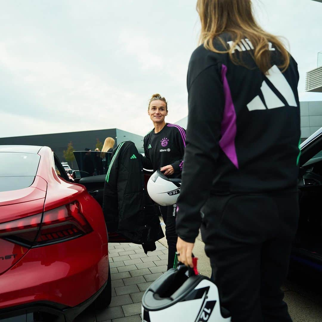 Lina Magullさんのインスタグラム写真 - (Lina MagullInstagram)「Fun day with @audiofficial and the girls 🏎️😊 #thankyou #AudixFCB #AudiDrivingExperience」10月18日 22時22分 - linamagull