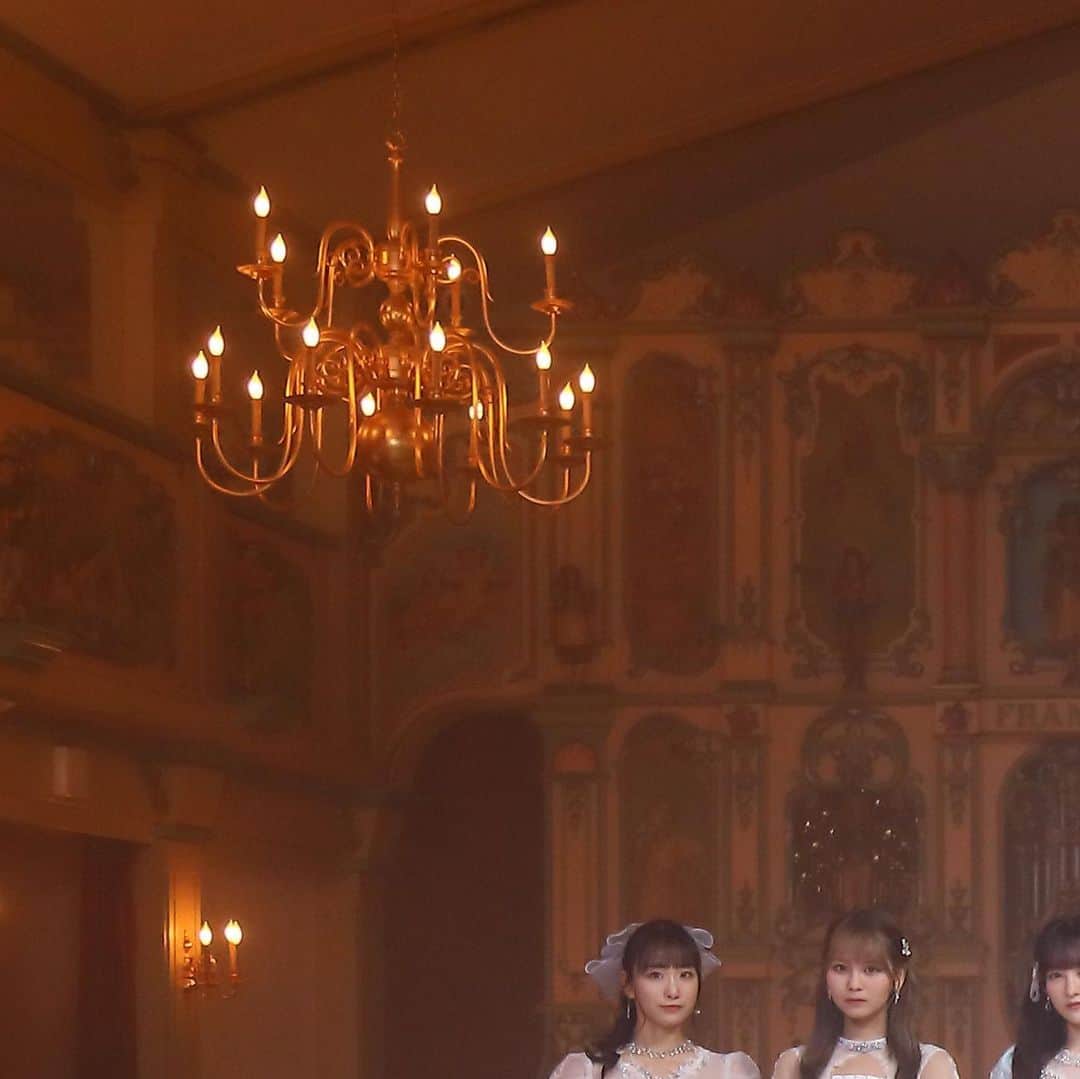 のインスタグラム：「=LOVE 15th Single 「#ラストノートしか知らない」 アートワーク公開❄️  #イコラブ #イコールラブ」