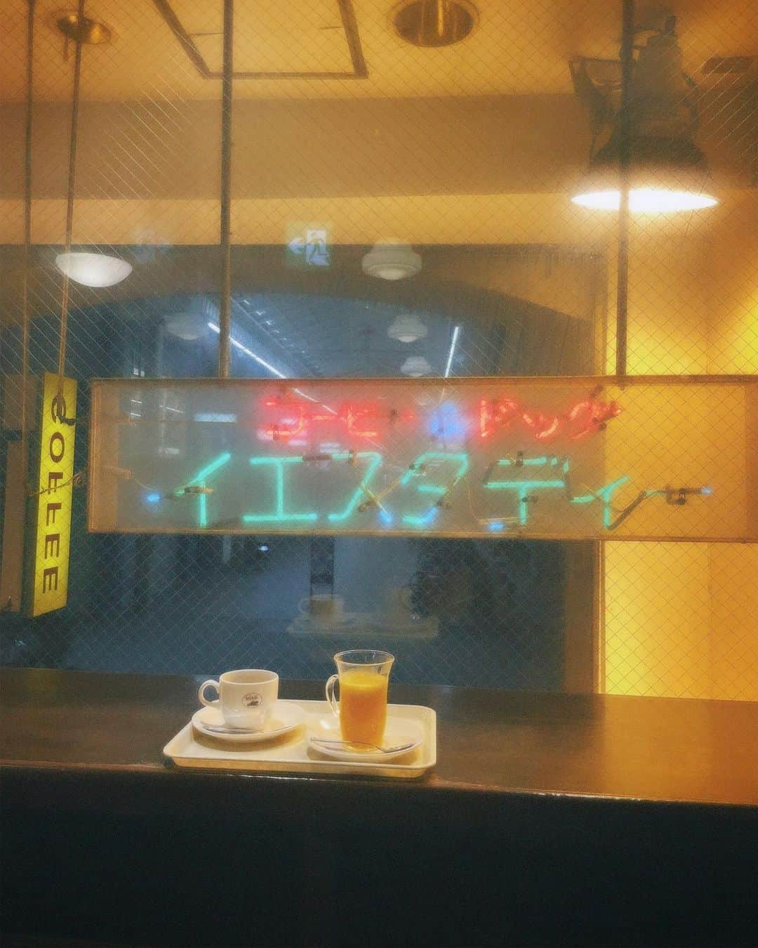 渡辺菜月さんのインスタグラム写真 - (渡辺菜月Instagram)「ネオンランプかわいい。」10月18日 22時28分 - w_natsuki_stu48