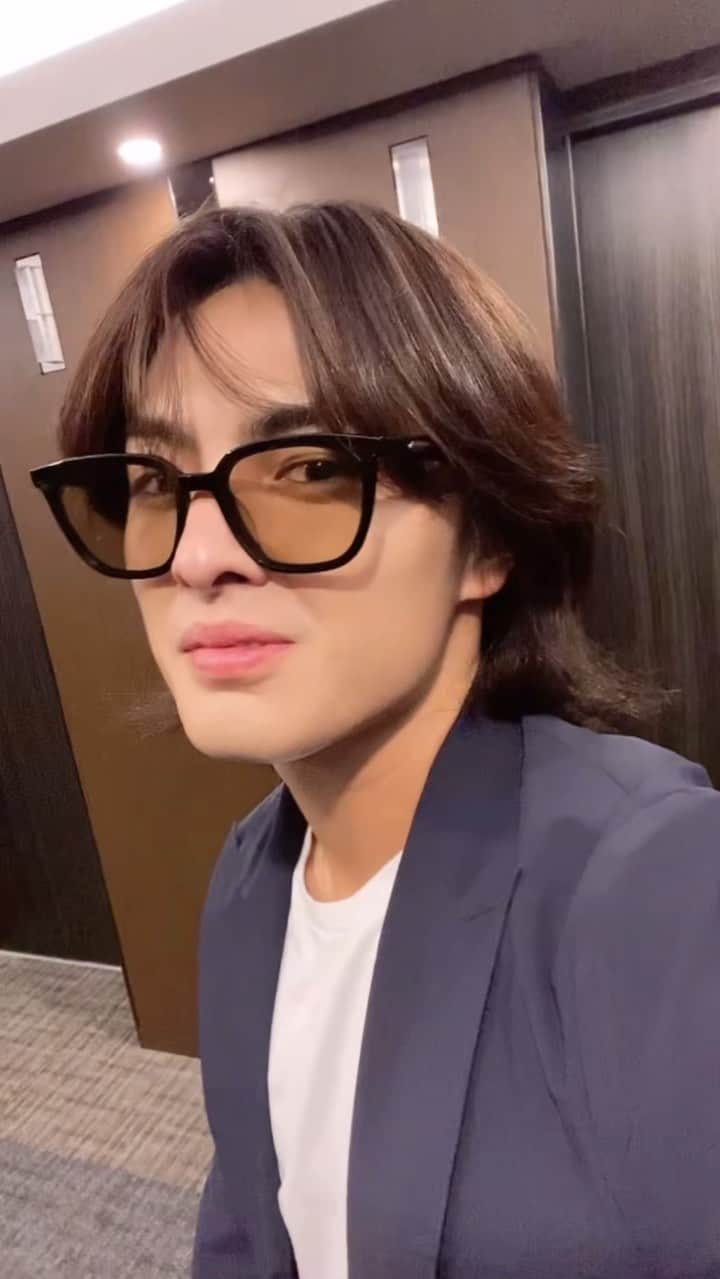 堀江亨のインスタグラム：「Suit style and new hair」