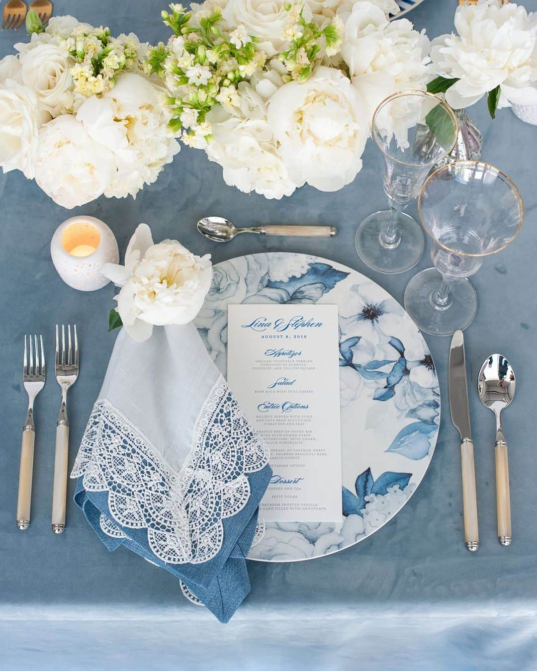 Ceci Johnsonのインスタグラム：「NAVY SHELBY COLLECTION | Delicate floral prints in classic, hand-painted hues of blues transport your guests on a romantic adventure.  Our Navy Shelby Collection has been a bestseller since its launch with our partners Nuage Designs. Swipe to get inspired how you can incorporate these pieces to elevate your events. Additionally, we have designed the Navy Shelby Invitation Collection to complement the collection available now to order on our website.   Discover more at cecinewyork.com Rent the Navy Shelby Linens and Chargers at nuagedesigns.com #CeciCollection #CecixNuage  CREATIVE PARTNERS Stationery: @cecinewyork  Linens and chargers: @cecinewyork X @nuagedesignsinc  Handpainted watercolor: @cecijohnson  Photography: @allisonjeffersphotography @erikadelgadophoto @ericajphotography Event planner: @poshpartygal   #cecinewyork #weddingstationery  #floraevent  #botanicalelegance  #eventbranding  #eventstying  #artistryininvitations #elevateyourevent」