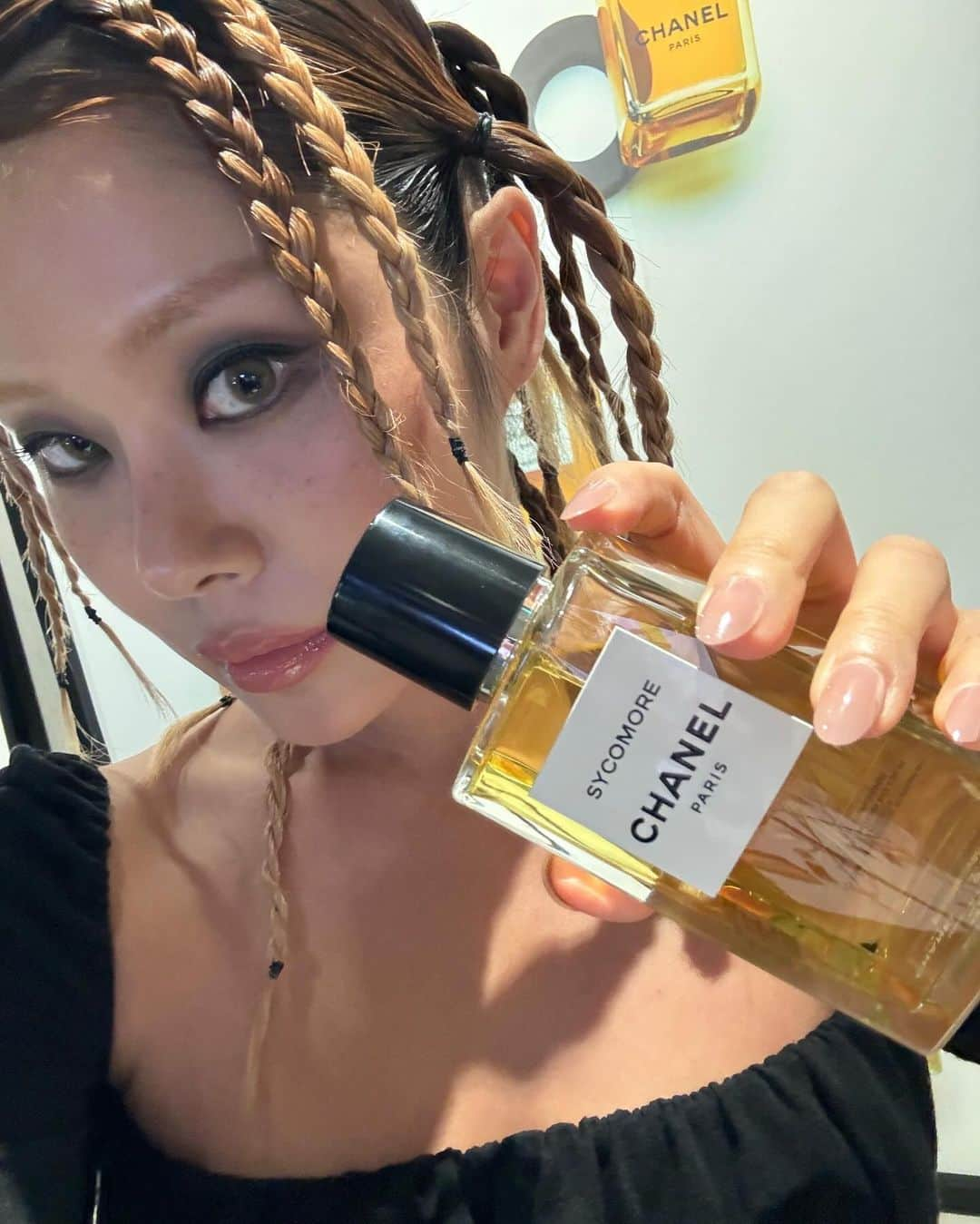 アン・アルムさんのインスタグラム写真 - (アン・アルムInstagram)「#광고 @CHANEL.BEAUTY @CHANEL.BEAUTY.KOREA #CHANELPARFUMEURMASTERCLASS  #샤넬조향마스터클래스 #샤넬향수」10月18日 22時47分 - ahnahr