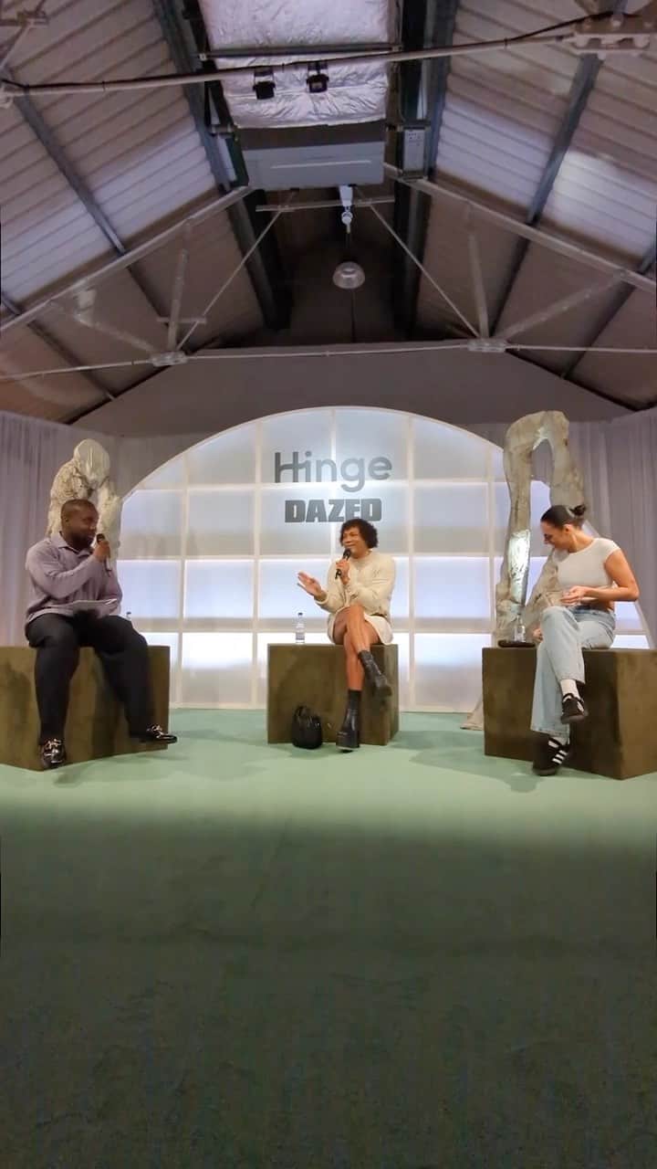 Dazed Magazineのインスタグラム：「What went down at Hinge x Dazed’s NFAQ Live event 💌⁠ ⁠ To celebrate @hinge’s Not Frequently Asked Questions platform – an initiative that breaks down all things relating to queer dating – we put together a night full of panels, drinks, food and music ❤️‍🔥⁠ ⁠ Tap the link in bio for everything that went down 🔗  Videographer @noranordfromnorway」
