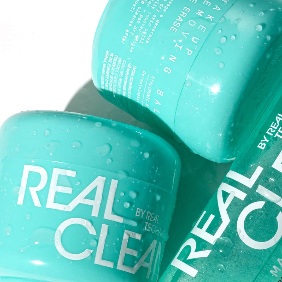 Real Techniquesのインスタグラム：「Keep swiping for your full makeup remover routine 😏  🫧 Face Erase Makeup Removing Balm 🫧 In-the-Clear Eye Makeup Remover 🫧 XL Makeup Removing Wipes  Shop now @walmart!」