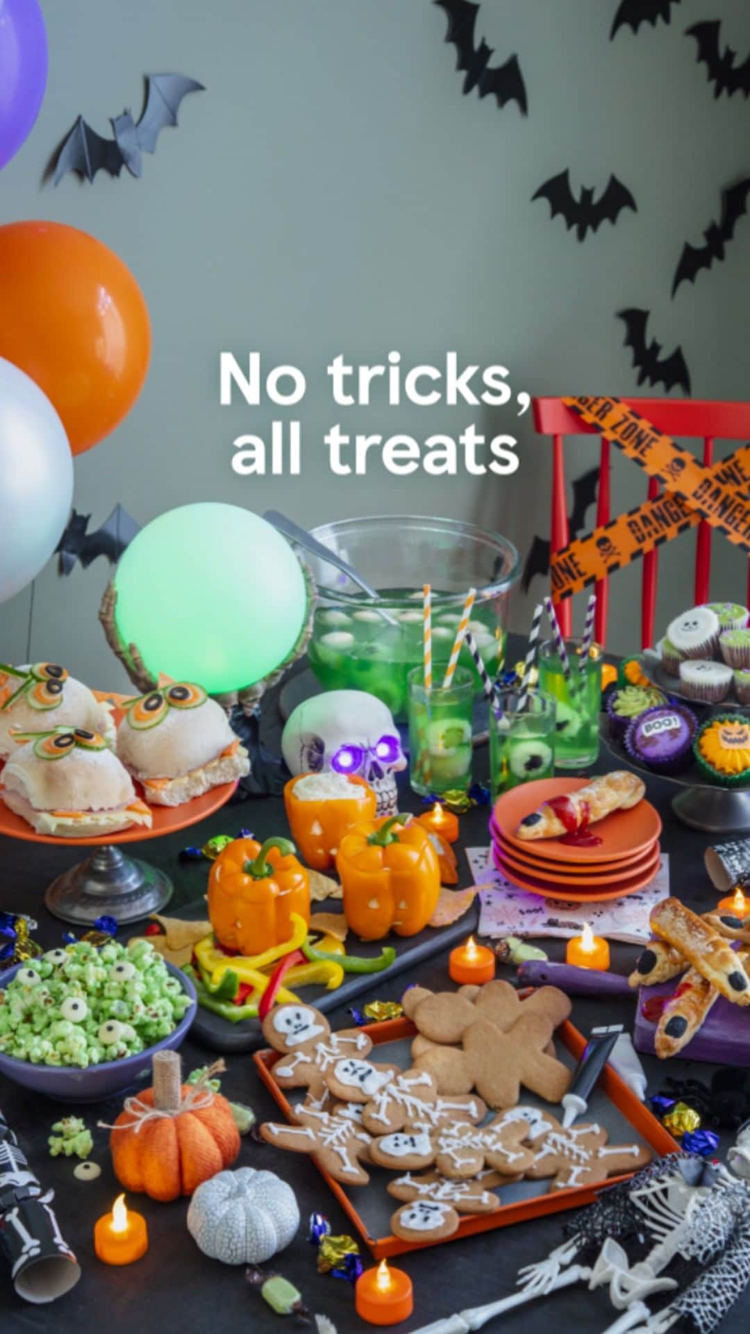 Tesco Food Officialのインスタグラム：「Whether you want to give the kids a trick or a treat, we have everything you need to give them a spooktacular time this Halloween. Click the link in our bio to check out our full spooky range. 💀👻」