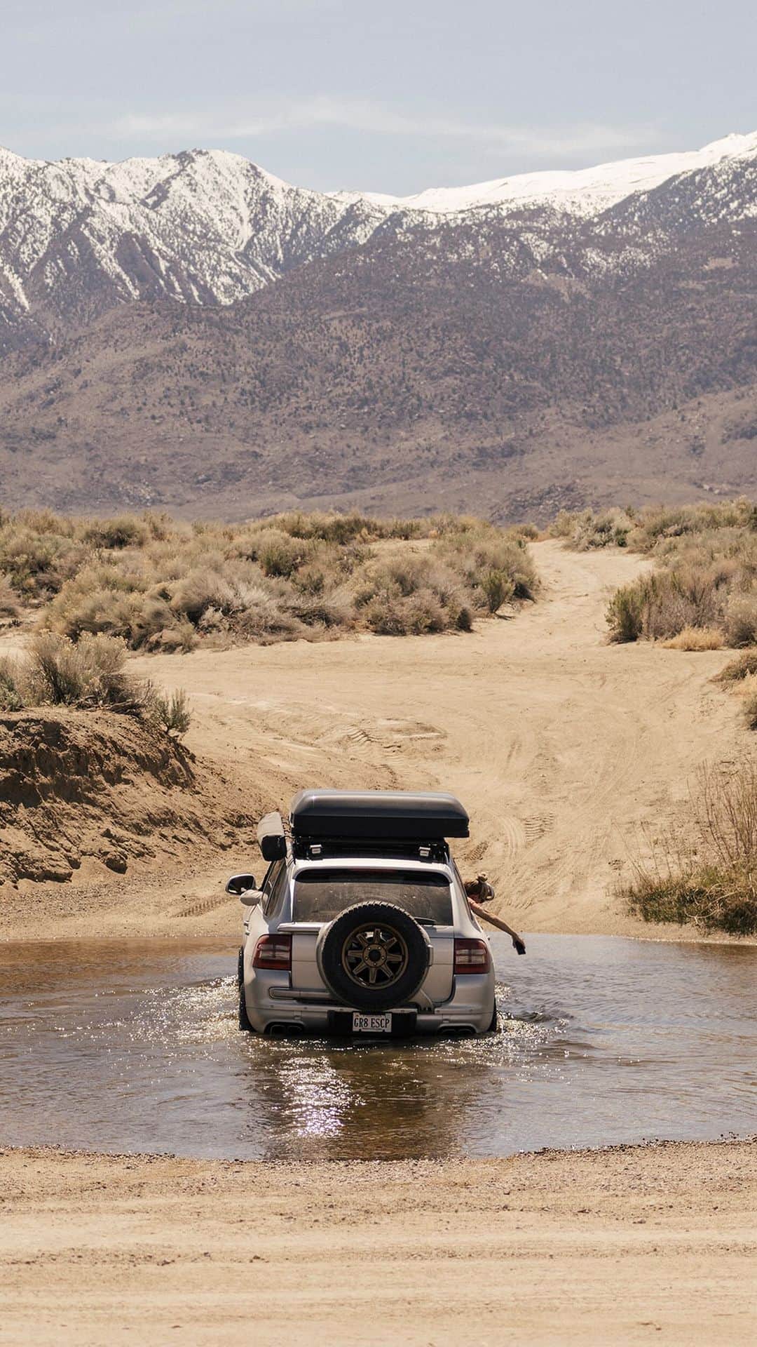 Porscheのインスタグラム：「California. Classic Cayenne. Wild camping. Did anyone say road trip? Join @unicorncayenne on a sun-kissed adventure. With a little help from PCCM Plus.」