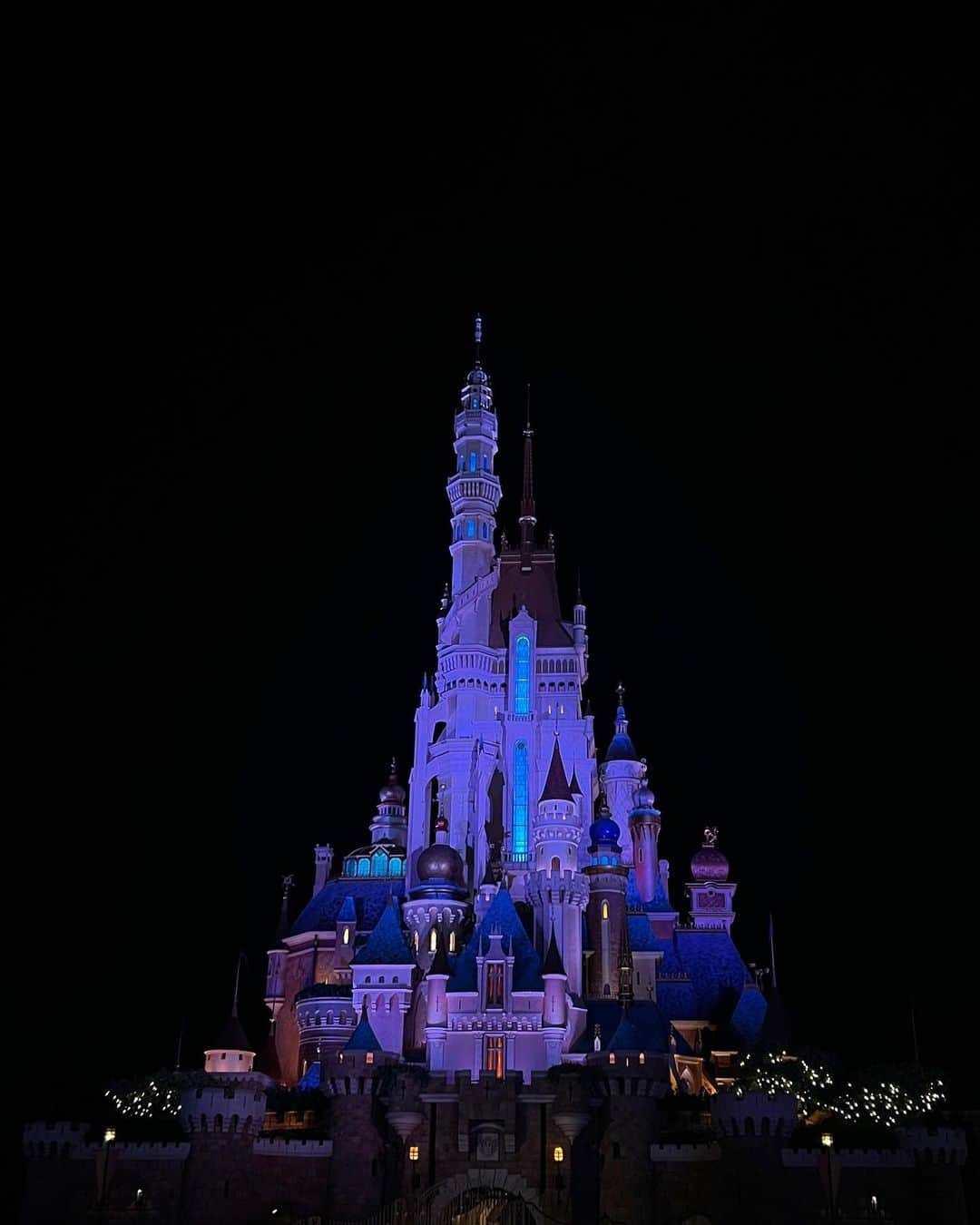ホン・ウンチェさんのインスタグラム写真 - (ホン・ウンチェInstagram)「Disney land✨🎆」10月18日 23時04分 - hhh.e_c.v