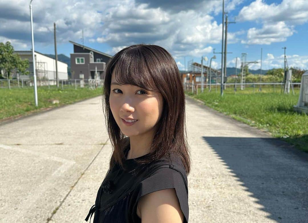 永島聖羅さんのインスタグラム写真 - (永島聖羅Instagram)「☔️⛄️☀️  10/25（水）22:30〜 NHK Eテレ「ザ・バックヤード　知の迷宮の裏側探訪」 に出演致します。  私は、防災科学技術研究所に行って来ました！ 茨城県つくば市、山形県新庄市へ…🌱  様々な体験をさせてもらったり、 各専門分野の先生方にお話を聞いたりと とても貴重な経験をして来ました。  普段にする地震速報などの裏側がここにある。  とても私自身学びの時間になりました！ ぜひご覧ください👀」10月18日 23時04分 - seira_nagashima