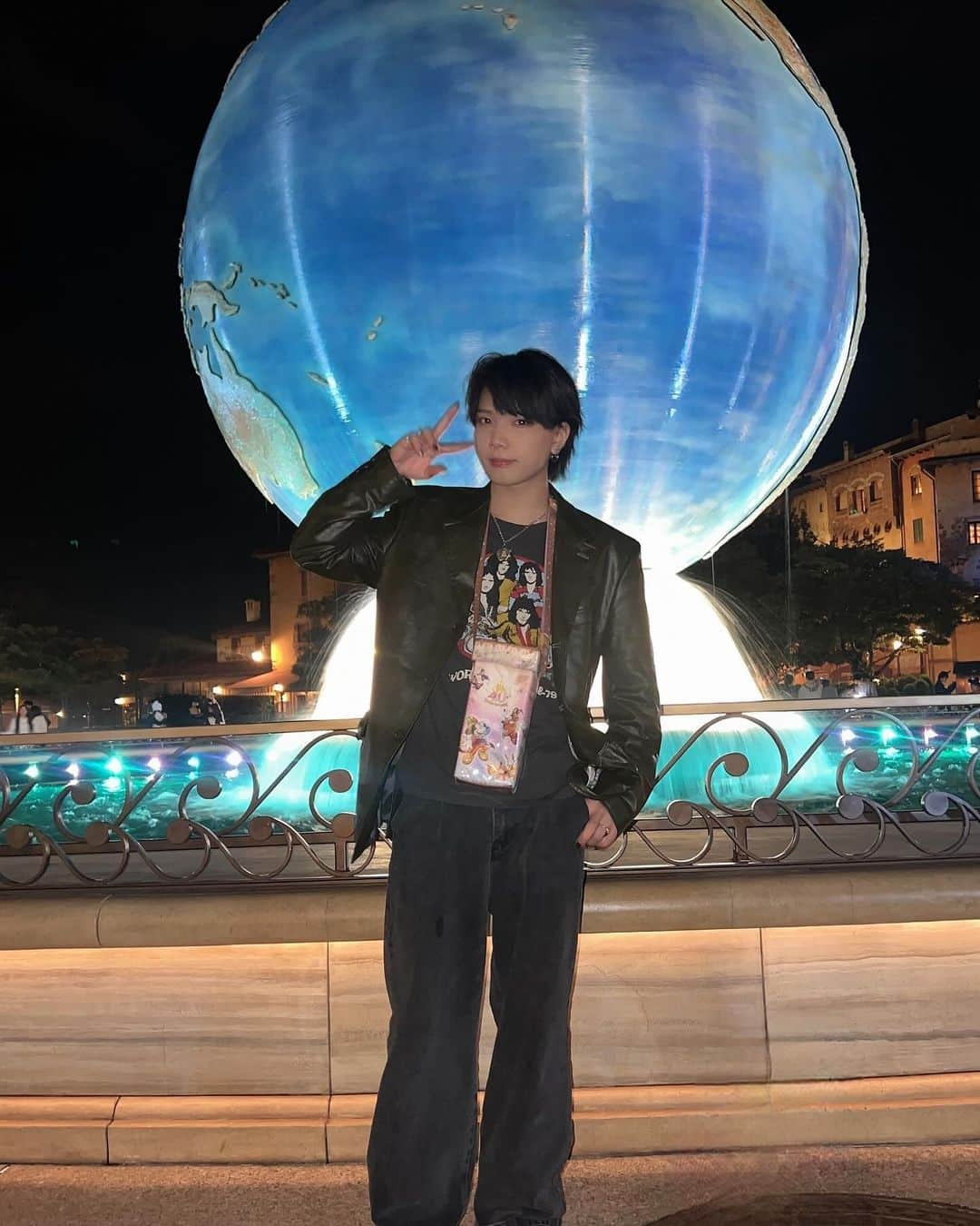 大久保晃成のインスタグラム：「DisneySea🐭🏰🌊  #大久保晃成 #LUFPANIC #ラフパニック #ラフパニ #メンズアイドル #アイドル」