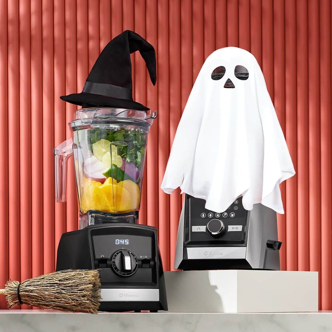 Vitamix Global Headquarters Real foodさんのインスタグラム写真 - (Vitamix Global Headquarters Real foodInstagram)「🎃Help us pick a Halloween costume.  Cowboy: 🤠 Black cat: 🐈‍⬛ Witch: 🧙‍♀️ Ghost: 👻 Butterfly: 🦋 Queen: 👑 . #vitamix #myvitamix #halloween #costumes #spookyszn」10月18日 23時28分 - vitamix