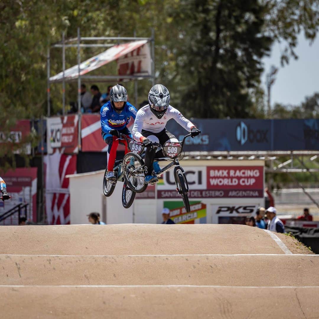 増田優一さんのインスタグラム写真 - (増田優一Instagram)「World Cup season done! Back home from last 4rounds in Argentina. 1 final and 3quarter finals. It’s been interesting to doing whole rounds traveling around the world, sometimes has some troubles but still enjoyed what I’m doing! I want to say thank you to everyone behind me to make this season possible!🙌 • ワールドカップシリーズ終わりました！最後の4戦はアルゼンチンで行われ、決勝に1回進み、他の3戦は1/4決勝敗退でした。6月にトルコから始まり、ヨーロッパを中心に回り、最後は南アメリカ、アルゼンチンで終えました。今年がU23最後の年で、2回決勝に行けました。U23カテゴリーでまだ甘いですが、少しずつレースが出来るようになってきていると体感していると共にもっとレースしたいと思いました。全てのレースを回ることができ、サポートして頂いている皆さんに感謝の気持ちでいっぱいです。まだまだレベルを上げないといけないので、厳しい年になりますが、来年に向けてトレーニング頑張ります！　 ありがとうございました👊 Pc @navadanet  #TenBMXCommandments #SantiagoDelEstero #509」10月19日 9時07分 - you1masuda_