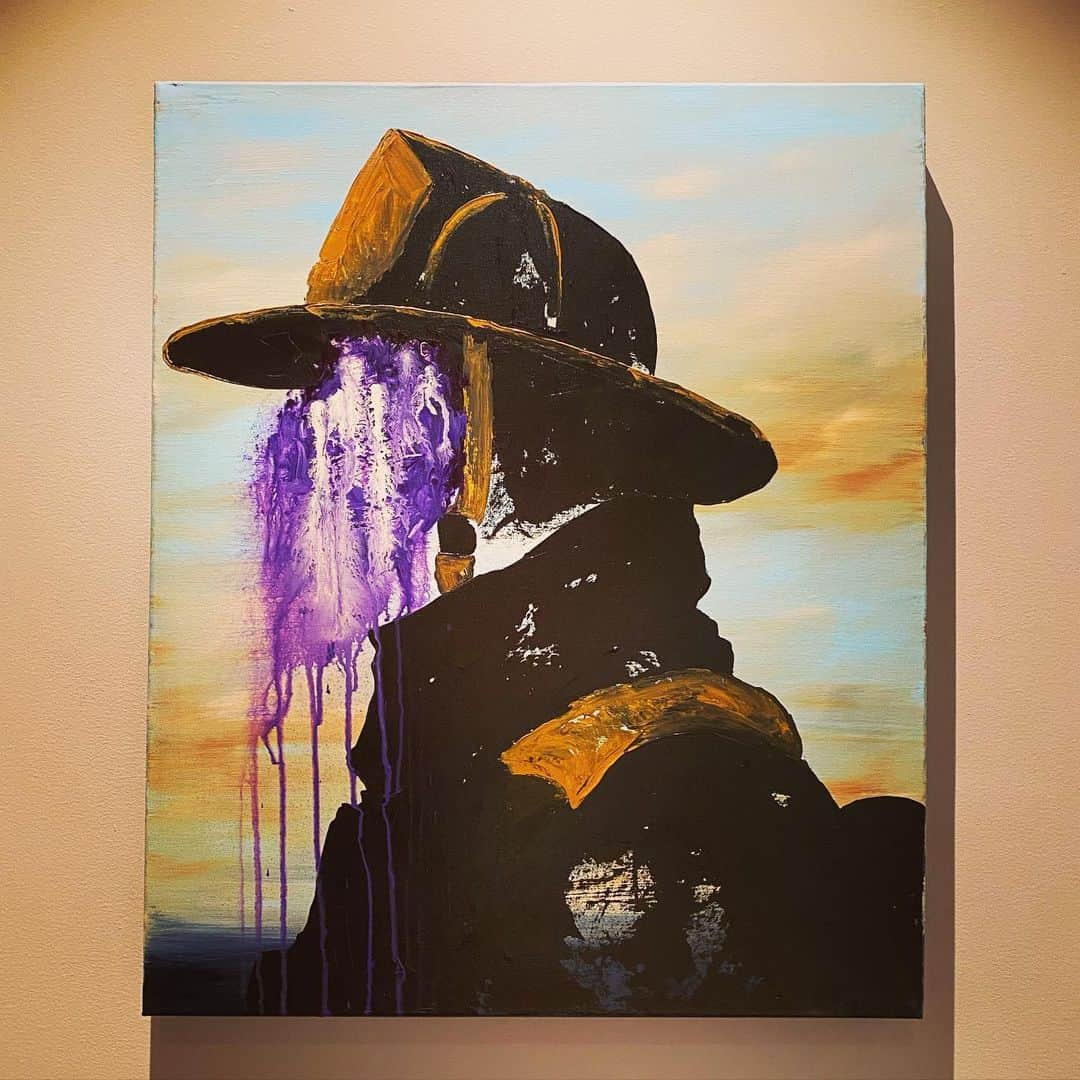 ジョニー・リー・ミラーさんのインスタグラム写真 - (ジョニー・リー・ミラーInstagram)「Finally got to hang this piece by @_invadergirl_  Love it!! #art #firefighter」10月19日 9時37分 - jonnylmiller