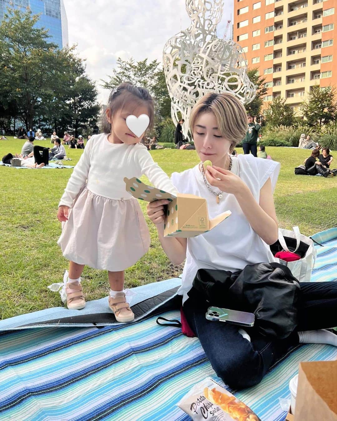 &mのインスタグラム：「小さなお友らち👸  #おんなじ口してる🤭 #大好きfam」