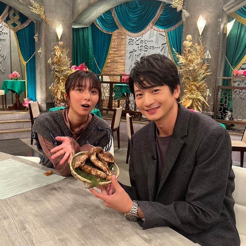 パリピ孔明さんのインスタグラム写真 - (パリピ孔明Instagram)「📺番組出演情報📺  📌こんや19:00~21:00 OA 「チャレンジトークバラエティ 　オドオド×ハラハラ 」 #向井理 さん #上白石萌歌 さんが出演！  「ふわふわ料理店」では、大喜利から生まれた 絶品料理を頂いちゃいます🍽 お楽しみに！  #オドオドハラハラ #パリピ孔明」10月19日 10時02分 - paripikoumei_cx