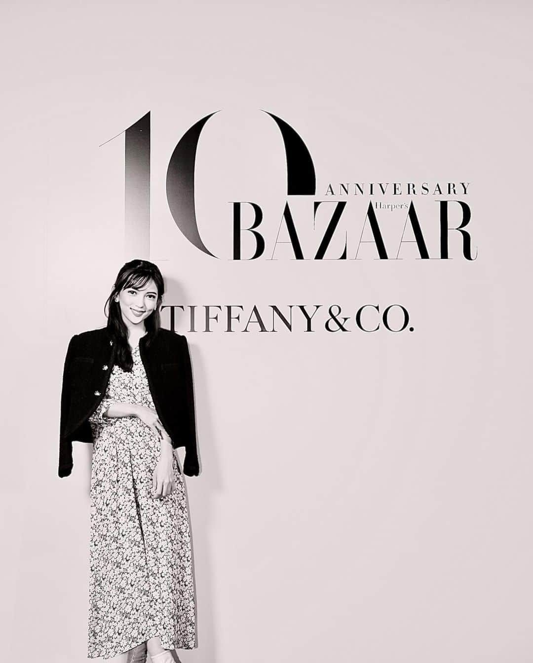 新井椎己のインスタグラム：「🍸🖤 Harper’s BAZAAR 10th anniversary eventへ Jacket & Dress:  @celine   @harpersbazaarjapan 10周年おめでとうございます📕 #HarpersBAZAAR #HarpersBAZAARjapan #BazaarJapan10 #womenonthefrontier」