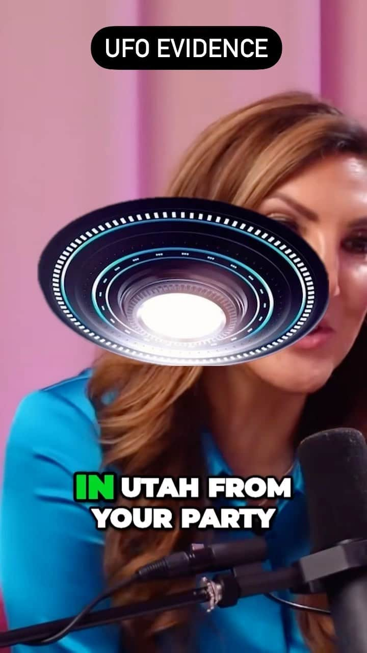 ヘザー・マクドナルドのインスタグラム：「From #juicyscoop #podcast #heathermcdonald #ufo #ufosighting #ufoevidence #rhslc #realhousewives #utah #bravotv #government #bravotv #bravocon #wwhl#andycohen #realitytv #conspiracy #coverup」