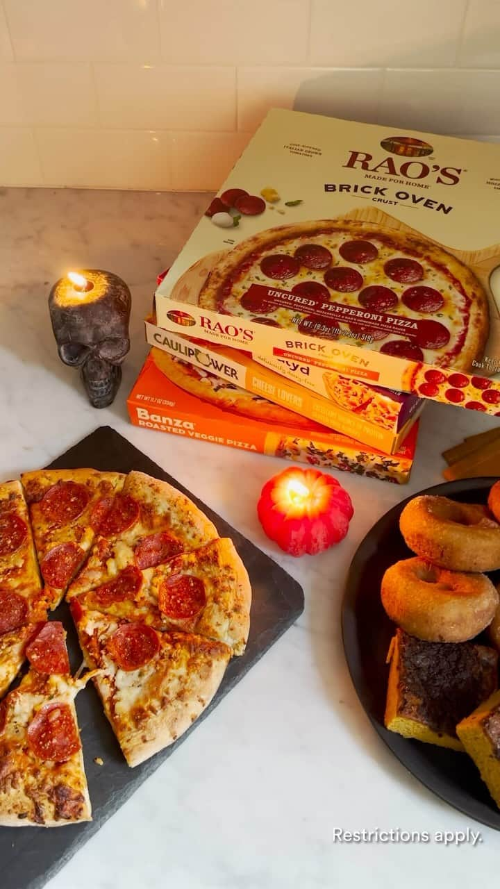 Whole Foods Marketのインスタグラム：「Feast on 50% off frozen pizza favorites with Prime 🍕🎃」