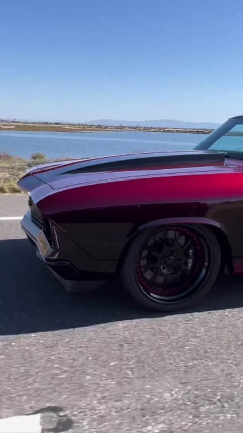 Classics Dailyのインスタグラム：「1969 Chevelle Via @fitech_efi / @the_crazy_painters _ #Classic #classics #Classiccar #classiccars #americanmuscle #Musclecar #Musclecars #car #chevelle」