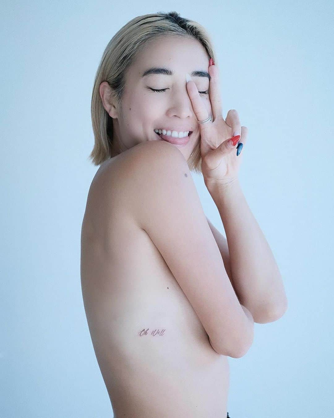 Ai Shimatsuさんのインスタグラム写真 - (Ai ShimatsuInstagram)「“I’d rather have a life of oh wells than a life of what ifs.”  Aw I’m kinda obsessed with my first tattoo! 🫣🩵 ‘Oh Well’ has been my rock especially when things aren’t going as planned or smoothly. I used to get stressed over little things (I still do, but used to be worse. lol) and ‘Oh Well’ is a good reminder for me that it is ok. and do my best in the situation. :)  Also another reminder for me that it’s better to have tried and failed than to have never tried at all. gonna learn from it and keep it movin! ✌️  Thank you @tattoo_slavina for your beautiful work. ✨ I was a bit nervous about the pain but you made me so comfortable and it wasn’t painful at all!   And thank you @hannahdlaine for being there for me. 🥹🩷  P.S: Yes, I showed it to my mom. and she didn’t care. 😮‍💨😂 lmao  Oh Well!!!   #tattoo #firsttattoo #losangeles #ohwell」10月19日 2時22分 - aishimatsu